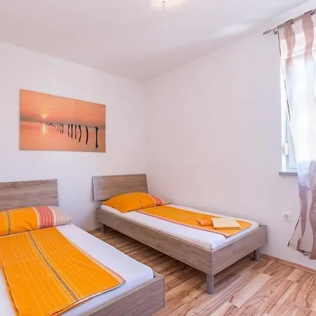 Lejlighed Ferienwohnung Fur 7 Personen Ca 90 Qm In Medulin, Istrien Sudkuste Von Istrien - B51994 *