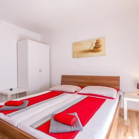 Ferienwohnung Fur 7 Personen Ca 90 Qm In Medulin, Istrien Sudkuste Von Istrien - B51994